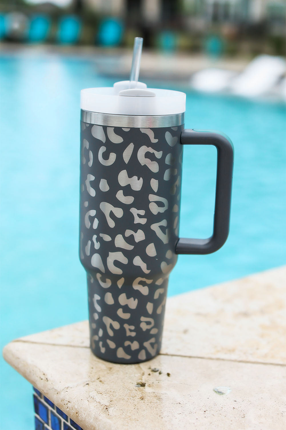 White 40oz Stainless Steel Portable Leopard Tumbler Mug With Handle